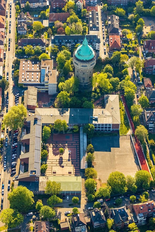 Aerial view, water tower Münster-Geistviertel, Städtisches Wilhelm-Hittorf-Gymnasium, Münster, Münsterland, North Rhine-Westphalia, Germany, education, educational institution, DE, Europe, grammar school, teaching institute, aerial view, aerial photography, aerial photography, school, sight, Stadtwerke Münster, tower, overview, bird's eye view, water tower, Wasserturm Auf Der Geist, birds-eyes view, overview