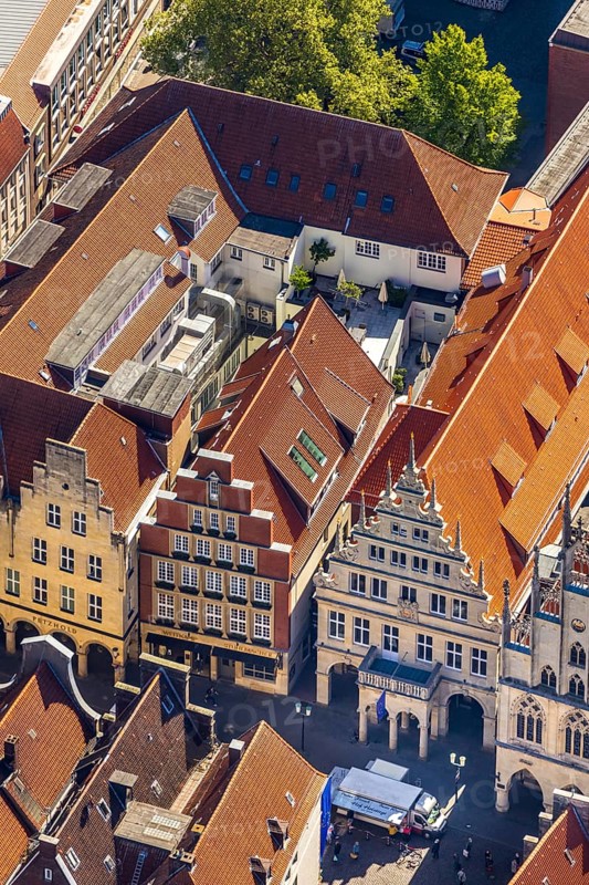Aerial view, Prinzipalmarkt, gabled houses, Münster, Münsterland, North Rhine-Westphalia, Germany, old town, DE, Europe, main market, courtyard, aerial view, aerial photography, aerial photography, sight, street, overview, bird's eye view, birds-eyes view, historical, overview, red roofs