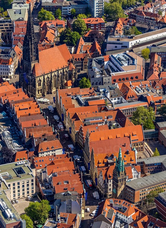 Aerial view, old town, Prinzipalmarkt, catholic St. Lamberti church, Münster, Münsterland, North Rhine-Westphalia, Germany, place of worship, DE, Europe, commercial buildings, religious community, place of worship, property tax, real estate, church, parish, denomination, aerial view, aerial photography, aerial photography, religion, overview, bird's eye view, living and life, residential area, residential buildings, birds-eyes view, historic city centre, overview