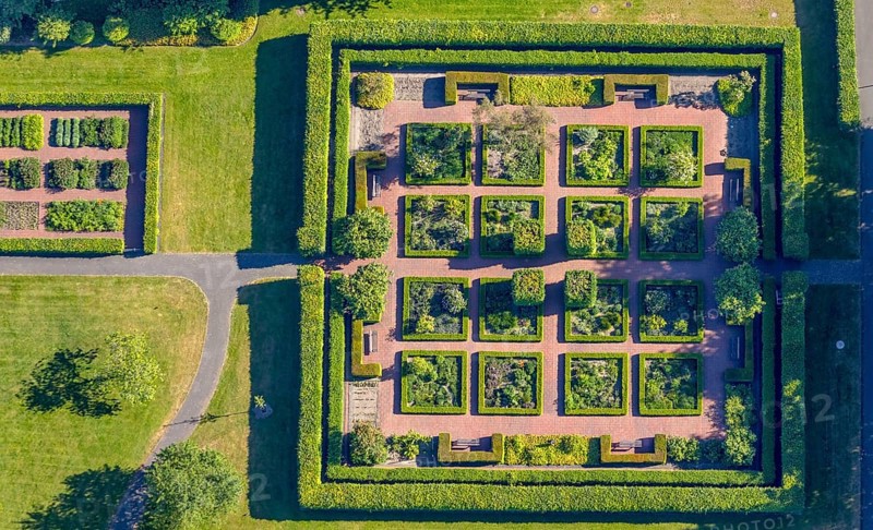 Aerial view, herb garden in the motherhouse garden at St. Franziskus-Hospital, Herz-Jesu, Münster, Münsterland, North Rhine-Westphalia, Germany, DE, Europe, shapes and colours, garden, green space, Klartext-Verlag, aerial view, aerial photography, aerial photography, Münster from above, Münster book, park, overview, bird's-eye view, overview