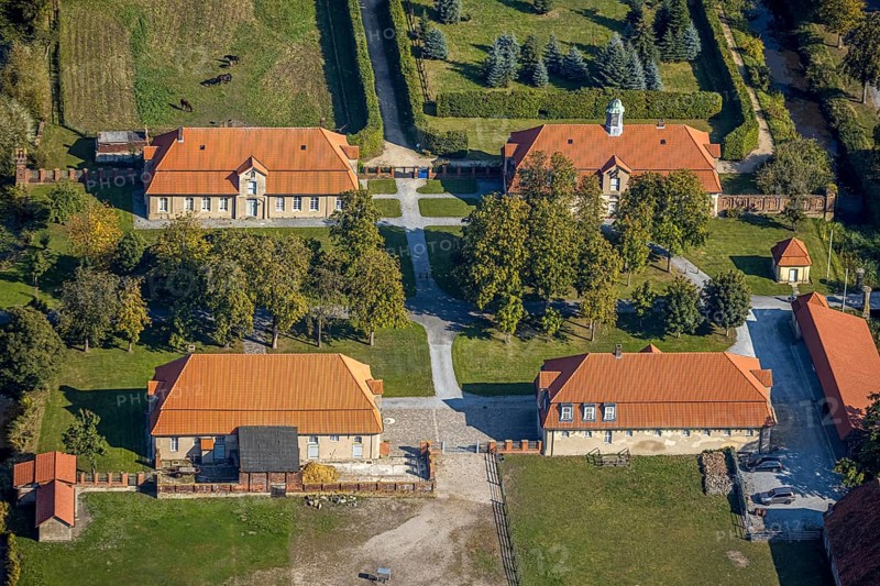 Aerial view, building Schlossstraße, Schlossgarten Hovestadt, Lippetal, Kreis Soest, North Rhine-Westphalia, Germany, DE, Europe, Kreis-Soest-Buch, KreisSoestBuch, aerial view, aerial photography, aerial photography, castle, overview, bird's-eye view, birds-eyes view, overview, red roofs
