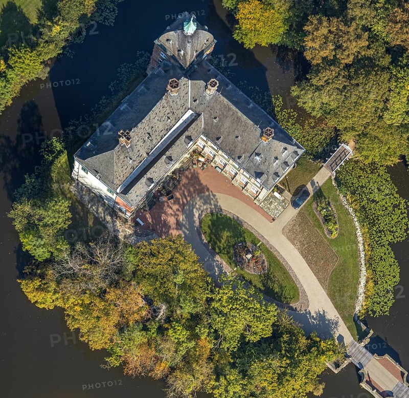 Aerial view, moated castle Hovestadt, baroque garden, Hovestadt, Lippetal, Soest district, North Rhine-Westphalia, Germany