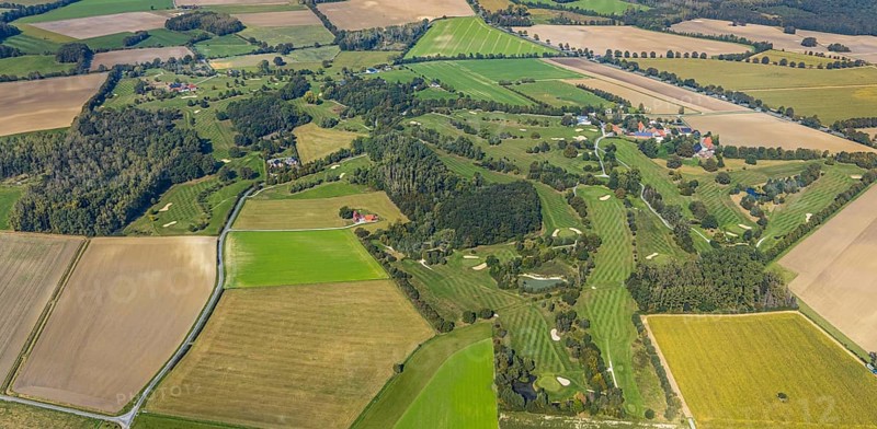Aerial view, golf course, Golfclub Stahlberg im Lippetal e.V., Ebbeckeweg, Lippborg, Lippetal, Kreis Soest, North Rhine-Westphalia, Germany, DE, Europe, golf, golf course, golf club, Kreis-Soest-Buch, KreisSoestBuch, aerial view, aerial photography, aerial photography, sports, overview, bird's-eye view, meadows and fields, birds-eyes view, overview