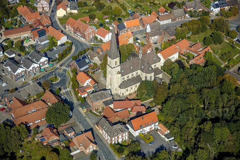 Aerial view, catholic church, pilgrimage basilica St. Ida, town centre Herzfeld, Lippetal, district Soest, North Rhine-Westphalia, Germany, place of worship, DE, Europe, religious community, place of worship, church, parish, denomination, district Soest-Buch, district Soest-Buch, roundabout, aerial view, aerial photography, aerial photography, religion, overview, bird's-eye view, overview