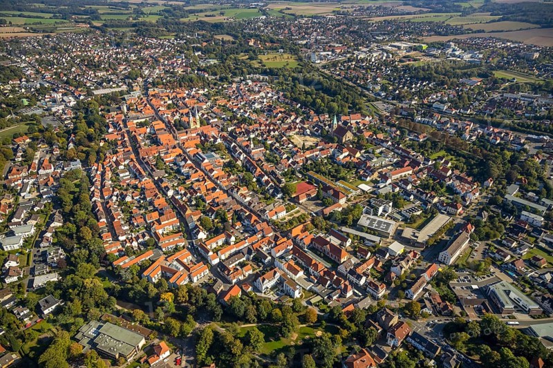 Aerial view, Old Town, Evang.Luth. church St. Nicolai, Lemgo, Ostwestfalen-Lippe, OWL, North Rhine-Westphalia, Germany, Old Hanseatic City of Lemgo, place of worship, DE, Europe, religious community, place of worship, property tax, holy place, real estate, church, parish, denomination, aerial view, aerial photography, aerial photography, OWL book, OWL book, Ostwestfalenbuch, religion, religious site, overview, bird's-eye view, residential complex, living and life, residential area, residential buildings, residential quality, residential neighbourhood, housing estate, bird's-eye view, historic old town, historic sight, overview, red roofs