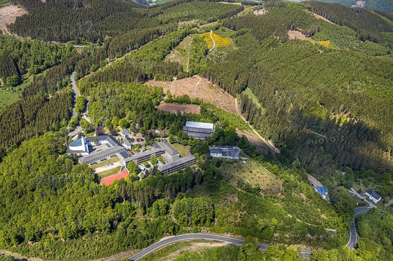 Aerial photo, Private Gymnasium Maria Königin, Jugendhof Pallotti Lennestadt, Mission House, Altenhundem, Lennestadt, Sauerland, North Rhine-Westphalia, Germany, education, educational institution, DE, Europe, grammar school, teaching institute, aerial photo, aerial photography, aerial photography, school, overview, bird's eye view, forest area, birds-eyes view, overview