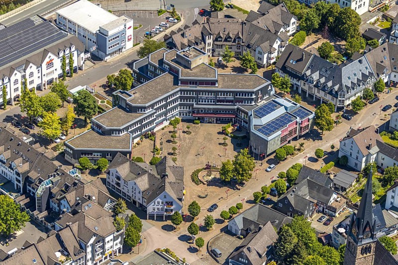 Aerial view, town hall Lennestadt, Thomas-Morus-Platz, Altenhundem, Lennestadt, Sauerland, North Rhine-Westphalia, Germany, authority, DE, Europe, aerial view, aerial photography, aerial photography, town hall, town administration, overview, bird's-eye view, overview