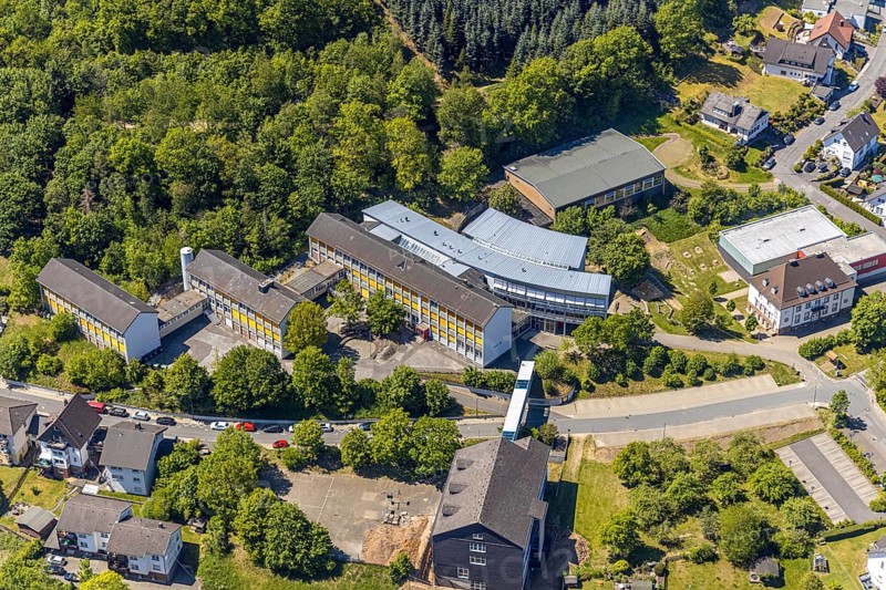 Aerial photo, Gymnasium der Stadt Lennestadt, Altenhundem, Lennestadt, Sauerland, North Rhine-Westphalia, Germany, education, educational institution, DE, Europe, grammar school, educational institute, aerial photography, aerial photography, aerial photography, school, overview, bird's-eye view, birds-eyes view, overview