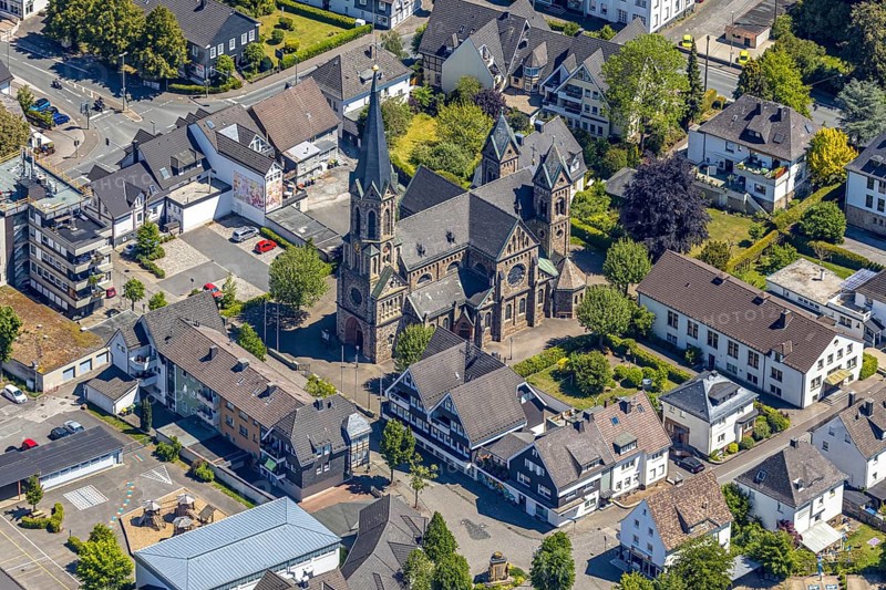 Aerial view, Catholic Church of St. Bartholomew, Meggen, Lennestadt, Sauerland, North Rhine-Westphalia, Germany, Albrecht-Dürer-Strasse place of worship, DE, Europe, religious community, place of worship, church, parish, denomination, aerial view, aerial photography, aerial photography, overview, bird's-eye view, overview