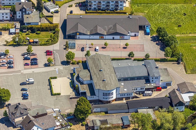 Aerial view, Sauerlandhalle, Altenhundem, Lennestadt, Sauerland, North Rhine-Westphalia, Germany, DE, Europe, culture, art, aerial photography, aerial photography, aerial photography, overview, events, event venue, event centre, bird's eye view, Volksbank Arena, birds-eyes view, cultural use, overview