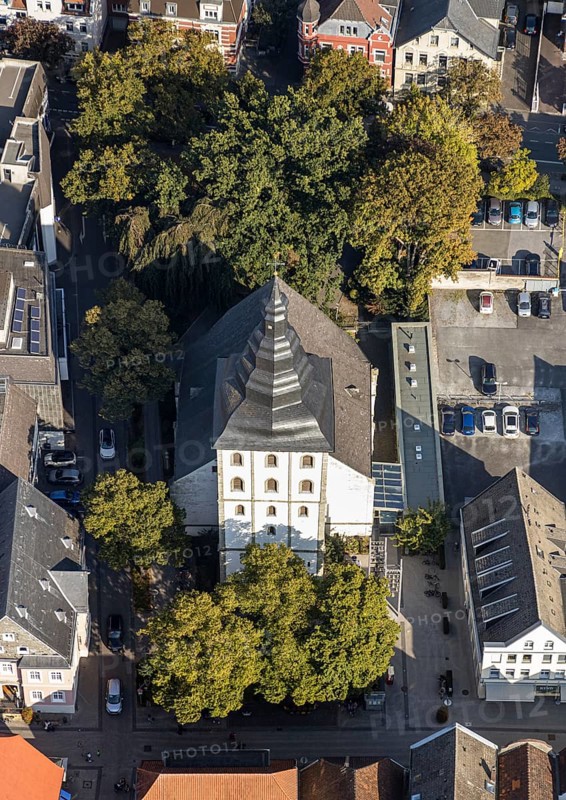 Aerial view, Jakobikirche, Lippstadt, Kreis Soest, North Rhine-Westphalia, Germany, place of worship, DE, Europe, faith community, place of worship, holy place, church, parish, denomination, Kreis-Soest-Buch, KreisSoestBuch, Lange Straße, aerial view, aerial photography, aerial photography, religion, religious site, overview, bird's-eye view, birds-eyes view, overview