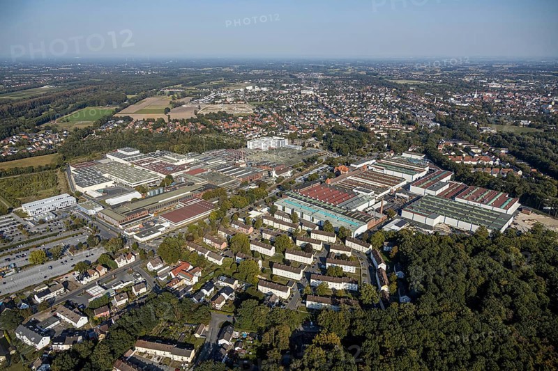 Aerial view, Beckumer Straße industrial estate, thyssenkrupp rothe erde Germany, Hella GmbH, Lippstadt, Soest district, North Rhine-Westphalia, Germany, DE, Europe, distant view, Gausmann's Weg, commercial enterprises, commercial area, industrial estate, industrial park, commercial location, commercial use, industrial area, industrial building, industrial location, Kreis-Soest-Buch, KreisSoestBuch, aerial view, aerial photography, aerial photography, terraced houses Am Rüsing, overview, bird's-eye view, birds-eyes view, overview