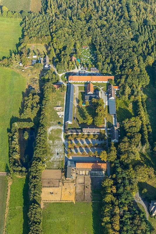Aerial view, Mentzelsfelde Estate, Actionpark-North Rhine-Westphalia - Paintball Games and Outdoor, Lippstadt, Soest district, North Rhine-Westphalia, Germany, DE, Europe, leisure facility, leisure area, leisure activities, leisure enjoyment, Soest district book, Soest district book, aerial view, aerial photography, aerial photography, Mentzelsfelde, overview, bird's-eye view, forest area, birds-eyes view, overview