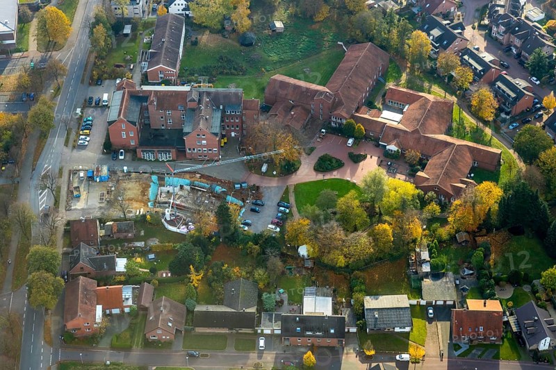 Aerial view, construction site at the Caritas retirement home and care facility Marienheim, Schermbeck, Ruhr area, North Rhine-Westphalia, Germany, retirement home, old people's home, construction work, building, construction area, building site, building plots, building crane, construction project, construction site, care and nursing, DE, Erler Straße, Europe, aerial view, aerial photography, aerial photography, new building, care facility, retirement home, retirement residence, retirement home, retirement centre, overview, bird's-eye view, overview