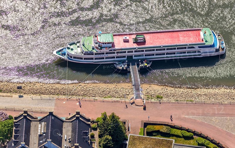 Aerial view, excursion boat pier Rees, Rhine promenade, Rees, Lower Rhine, North Rhine-Westphalia, Germany, excursion boat, DE, Europe, aerial view, aerial photography, aerial photography, boat pier, overview, bird's-eye view, overview