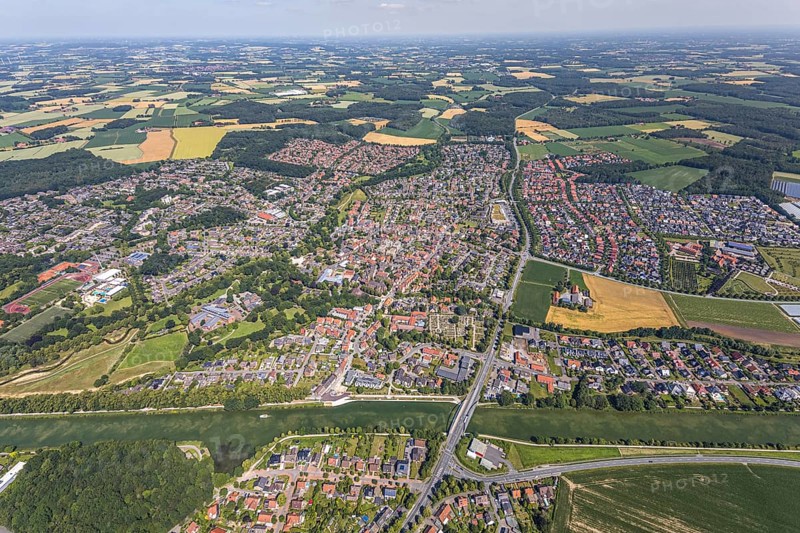 Aerial view, aerial view Senden, Dortmund-Ems-Canal, Senden, Münsterland, North Rhine-Westphalia, Germany, federal road B235, DE, Europe, distant view, property tax, real estate, canal, agricultural fields, aerial view, aerial photography, aerial photography, aerial view, town view, urban area, overview, bird's eye view, forest area, meadows and fields, residential area, living and life, residential area, residential buildings, quality of life, residential neighbourhood, housing estate, birds-eyes view, landw, overview
