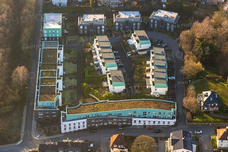 Aerial view, terraced houses residential area Gustavstraße, Linderhauser Straße, Schwelm, Ruhr area, North Rhine-Westphalia, Germany, DE, Europe, property tax, real estate, aerial view, aerial photography, aerial photography, apartment buildings, apartment blocks, terraced houses, overview, bird's-eye view, residential complex, living and living, residential area, residential buildings, residential neighbourhood, housing estate, birds-eyes view, overview