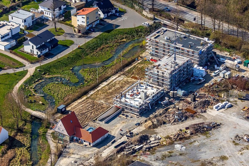 Aerial photo, Uferhaus am Soestbach construction area, Soest, Soester Börde, North Rhine-Westphalia, Germany, construction work, construction area, construction site, building plots, construction project, construction site, DE, Europe, Feldmühlenweg, property tax, real estate, capacity requirements, aerial photograph, aerial photography, aerial photography, new construction, Soestbach, overview, bird's-eye view, residential complex, living and living, residential buildings, residential neighbourhood, birds-eyes view, overview