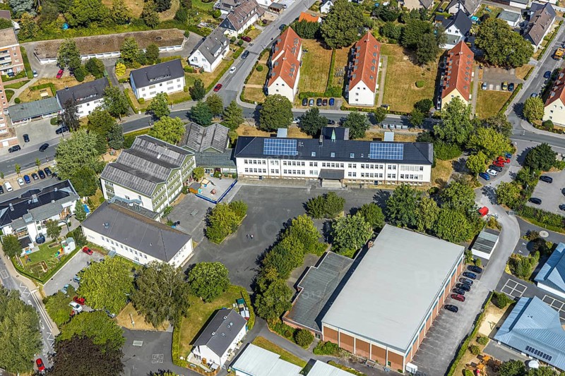Aerial photo, Bonifatiusschule, sports hall Bonifatiusschule Platte Heide, Menden, Sauerland, Märkischer Kreis, North Rhine-Westphalia, Germany, education, educational institution, DE, Europe, educational institute, aerial photography, aerial photography, aerial photography, school, overview, bird's-eye view, birds-eyes view, overview