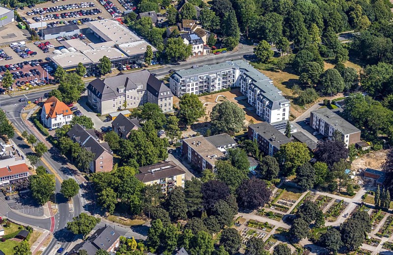 Aerial photo, new building, social housing, Rheinberger Straße, Utfort, Mörs, Ruhr area, North Rhine-Westphalia, Germany, DE, Europe, birds-eyes, view, aerial photography, aerial photography, overview, bird's eye view, living, flat, houses, residential buildings, housing estate, settlement