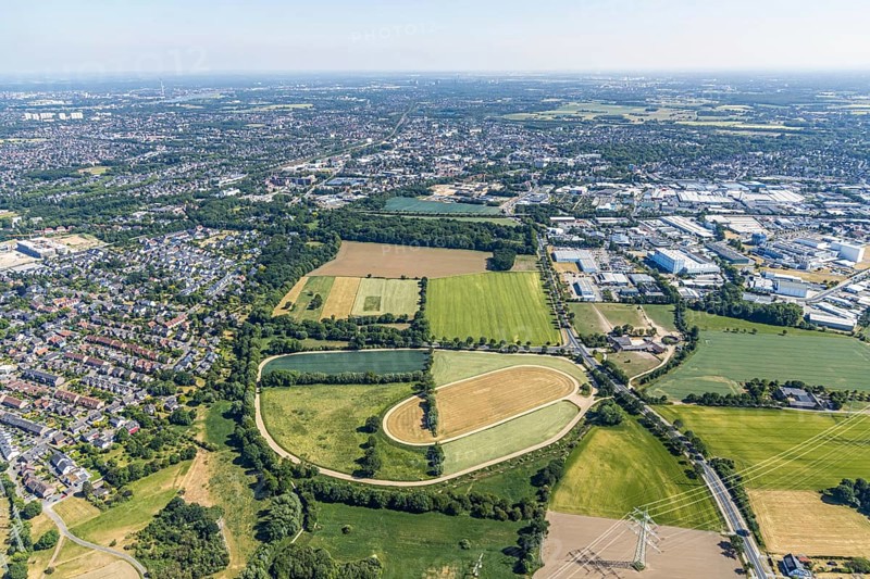 Aerial photo, horse racecourse, Mörs, Ruhr area, North Rhine-Westphalia, Germany, DE, Europe, birds-eyes, view, aerial photography, aerial photography, aerial photography, overview, overview, bird's eye view, equestrian sports, horses, equestrian sports, sport, hobby, leisure