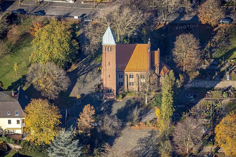Aerial view, protestant church Utfort, Rheinkamp-Utfort, Mörs, Ruhr area, North Rhine-Westphalia, Germany, place of worship, DE, Europe, religious community, place of worship, holy place, church, parish, denomination, aerial view, aerial photography, aerial photography, religion, religious site, overview, bird's-eye view, overview