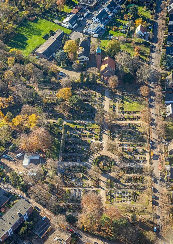 Aerial view, cemetery Utfort, Rheinkamp-Utfort, Mörs, Ruhr area, North Rhine-Westphalia, Germany, burial place, DE, Europe, cemetery, memorial, place of worship, graves, burial ground, aerial photograph, aerial photography, aerial photography, resting place, overview, bird's-eye view, overview