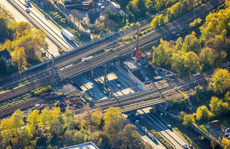 Aerial view, construction site, railway bridges after tanker fire, motorway A40, Styrum, Mülheim an der Ruhr, Ruhr area, North Rhine-Westphalia, Germany, construction work, construction area, construction site, construction crane, construction measure, bridge, DE, railway bridge, renovation, Europe, aerial view, aerial photography, aerial photography, aerial photography, renovation, closure, overview, tanker accident, bird's eye view, birds-eyes view, overview