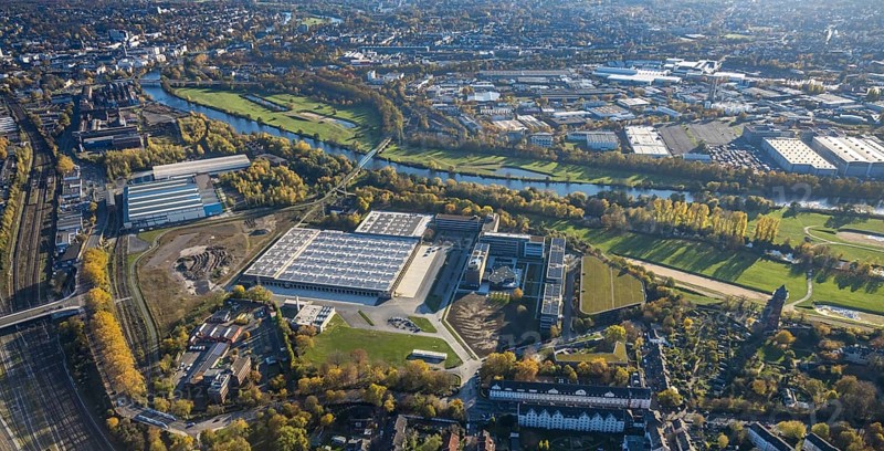 Aerial view, Aldi Süd, open space, construction area, river Ruhr, Styrum - Süd, Mülheim an der Ruhr, Ruhr area, North Rhine-Westphalia, Germany, Burgstraße, DE, Europe, commercial enterprises, commercial area, commercial park, commercial location, commercial use, industrial area, industrial building, industrial location, aerial view, aerial photography, aerial photography, photovoltaic, photovoltaic plant, solar, solar plant, solar energy, solar energy, overview, bird's eye view, birds-eyes view, overview