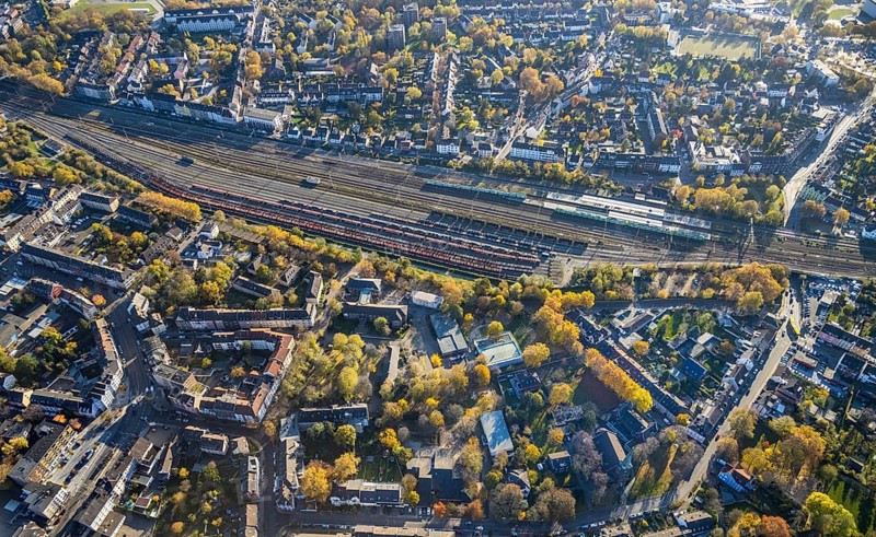 Aerial view, railway tracks, Mülheim Ruhr Styrum station, Styrum, Mülheim an der Ruhr, Ruhr area, North Rhine-Westphalia, Germany, railway tracks, station, DE, Deutsche Bahn AG, Europe, main station, aerial view, aerial photography, aerial photography, S-Bahn, overview, bird's-eye view, overview