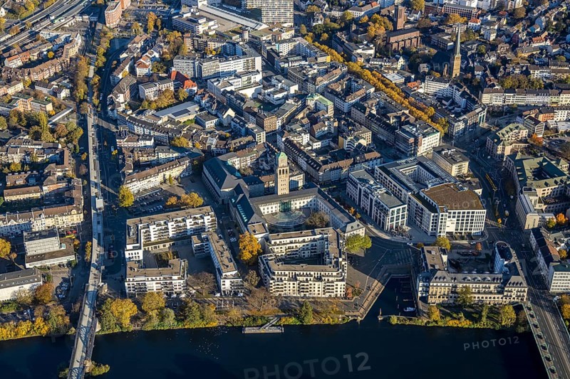 Aerial view, town hall market, town hall, cycle path, Altstadt I, Mülheim an der Ruhr, Ruhr area, North Rhine-Westphalia, Germany, place of worship, authority, DE, Europe, religious community, place of worship, holy place, autumn colours, church, parish, denomination, aerial view, aerial photography, aerial photography, RS1, cycle path, religion, religious site, city administration, registry office, overview, administrative area, bird's-eye view, birds-eyes view, evang. Petrikirche, catholic church St. Mariae-Geburt, overview