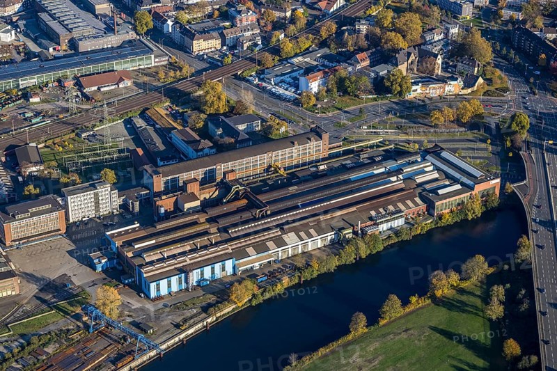Aerial view, Friedrich Wilhelms-Hütte Stahlguss, river Ruhr, Altstadt II, Mülheim an der Ruhr, Ruhr area, North Rhine-Westphalia, Germany, DE, Europe, Friedrich-Ebert-Straße, commercial enterprises, commercial area, commercial park, commercial location, commercial use, industrial area, industrial building, industrial location, aerial view, aerial photography, aerial photography, Stahlgroßhandel Schulte, overview, bird's eye view, birds-eyes view, overview