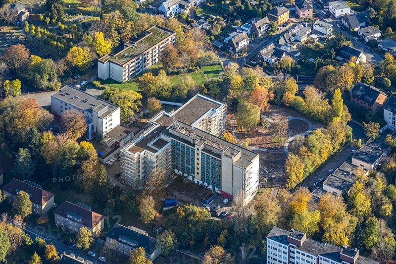 Aerial view, Haus Gracht - Mülheimer Seniorendienste, construction site new building, Altstadt I - Nordost, Mülheim an der Ruhr, Ruhr area, North Rhine-Westphalia, Germany, construction work, construction area, construction site, building plots, construction project, construction site, care and nursing, DE, Europe, Gracht, aerial view, aerial photography, aerial photography, new building, care facility, retirement home, retirement home, retirement centre, overview, bird's eye view, birds-eyes view, overview