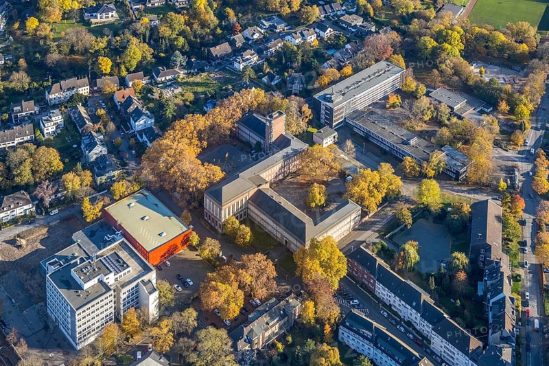 Aerial view, school centre, Städt. Realschule Stadtmitte, Gymnasium Otto-Pankok-Schule, Berufskolleg Stadtmitte, Von-buck-Straße, Altstadt I - Südost, Mülheim an der Ruhr, Ruhr Area, North Rhine-Westphalia, Deutschland, Bildung, Bildungseinrichtung, DE, Europa, Gymnasium, Lehrinstitut, Luftaufnahme, Luftbildfotografie, Luftfotografie, Realschule, Schule, Übersicht, Vogelperspektive, birds-eyes view, overview
