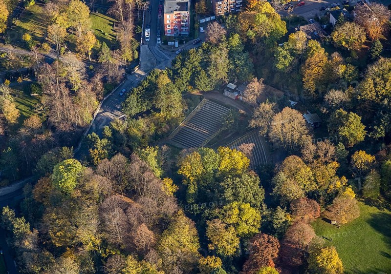 Aerial view, open-air stage Mülheim, Altstadt I - Südwest, Mülheim an der Ruhr, Ruhr area, North Rhine-Westphalia, Germany, amphitheatre, DE, Europe, green trees, autumn colours, culture, art, aerial photography, aerial photography, aerial photography, park, overview, events, venue, event location, bird's-eye view, forest area, birds-eyes view, cultural use, overview
