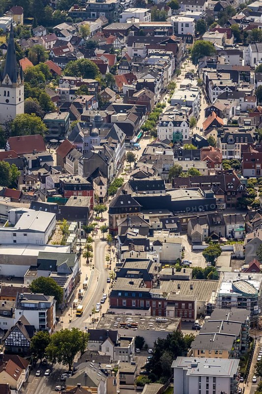Aerial view, pedestrian zone, city centre, market place, old town hall, catholic church St. Vincenz, Menden, Sauerland, Märkischer Kreis, North Rhine-Westphalia, Germany, place of worship, City, DE, shopping square, shopping street, shopping centre, Europe, religious community, house of worship, local history museum, church, parish, church square, denomination, cultural history, aerial view, aerial photography, aerial photography, museum, local view, religion, townscape, city gate, city centre, overview, bird's-eye view, birds-eyes view, overview, north gate, south gate, main street, pedestrian precinct, new pedestrian precinct
