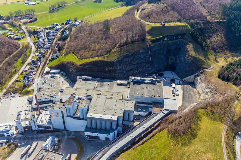 Aerial photo, Brewery C.& A. VELTINS GmbH & Co. KG, Grevenstein, Meschede, Sauerland, North Rhine-Westphalia, Germany, An der Streue, brewery, DE, Europe, beverage producer, aerial view, aerial photography, aerial photography, overview, Veltins, bird's eye view, birds-eyes view, overview