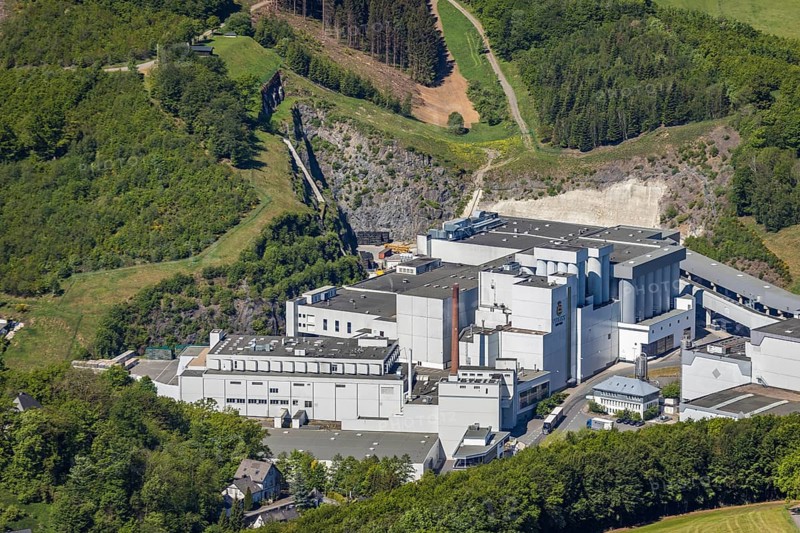 Aerial view, Brewery C.& A. VELTINS GmbH & Co. KG, new construction high-bay warehouse, Grevenstein, Meschede, Sauerland, North Rhine-Westphalia, Germany, An der Streue, construction work, construction site, construction crane, construction measure, construction project, construction site, brewery, DE, Europe, beverage manufacturer, Hochsauerlandkreis, hilly landscape, capacity requirement, aerial view, aerial photography, aerial photography, new construction, overview, Veltins, bird's-eye view, forest area, meadows and fields, birds-eyes view, overview