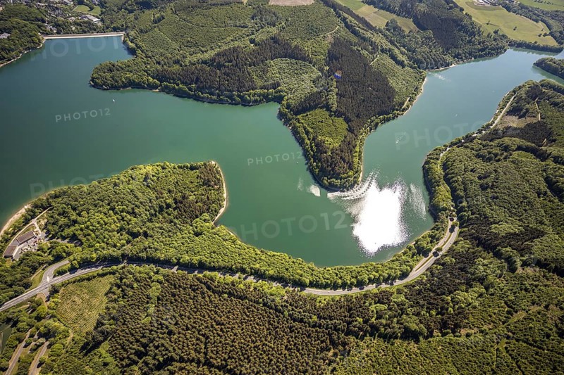 Aerial view, Hennetalsperre, Hennesee, Meschede, Sauerland, North Rhine-Westphalia, Germany, DE, Europe, shapes and colours, Hennedamm, Hochsauerlandkreis, landscape panorama, aerial view, aerial photography, aerial photography, mixed forest, coniferous forest, dam wall, reservoir, dam, overview, bird's-eye view, forest, forest area, birds-eyes view, overview