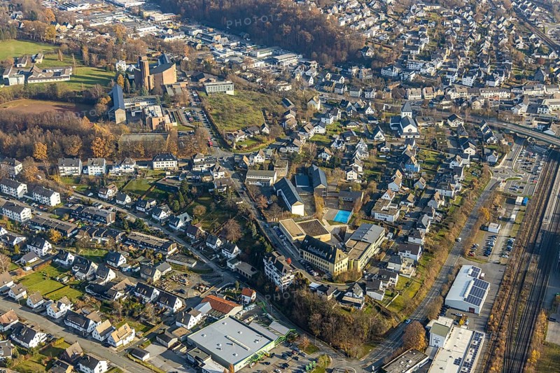 Aerial view, St. Walburga-Realschule, Kloster Abtei Königsmünster mit Gymnasium der Benediktiner, Klosterberg, Meschede-Stadt, Meschede, Sauerland, North Rhine-Westphalia, Germany, abbey, place of worship, education, educational institution, DE, Europe, religious community, place of worship, grammar school, house of silence, holy place, church, parish, monastery, denomination, aerial view, aerial photography, aerial photography, secondary school, religion, religious site, school, sports field, towers, overview, bird's-eye view, forest area, birds-eyes view, catholic church of the Assumption of the Blessed Virgin Mary Church of the Assumption of the Virgin Mary Meschede, overview