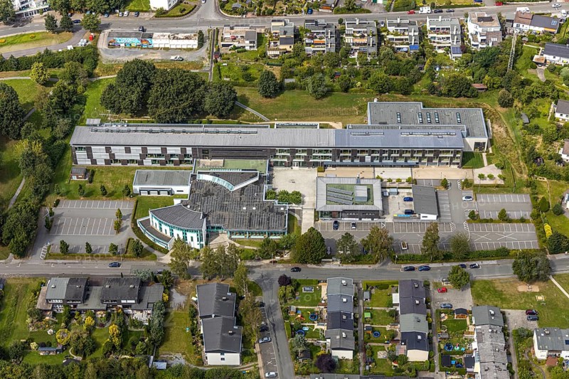 Aerial photograph, South Westphalia University of Applied Sciences, Meschede, Sauerland, North Rhine-Westphalia, Germany, education, educational institution, DE, Europe, Hochsauerlandkreis, teaching institute, Lindenstraße, aerial photograph, aerial photography, aerial photography, study, overview, university, bird's-eye view, birds-eyes view, overview