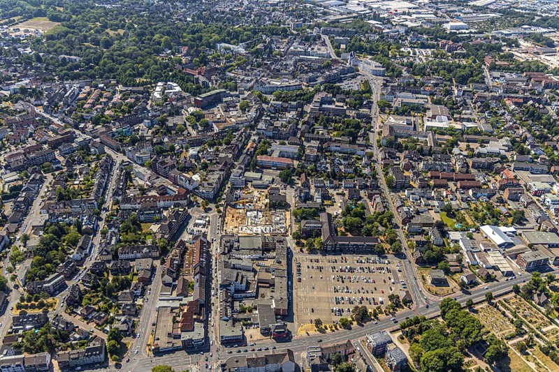 Aerial view, Horten C&A wasteland, new construction of 139 rental flats, Mörs, Ruhr area, North Rhine-Westphalia, Germany, DE, Europe, birds-eyes, view, aerial photography, aerial photography, overview, overview, bird's eye view, living, flat, houses, residential buildings, housing estate, settlement