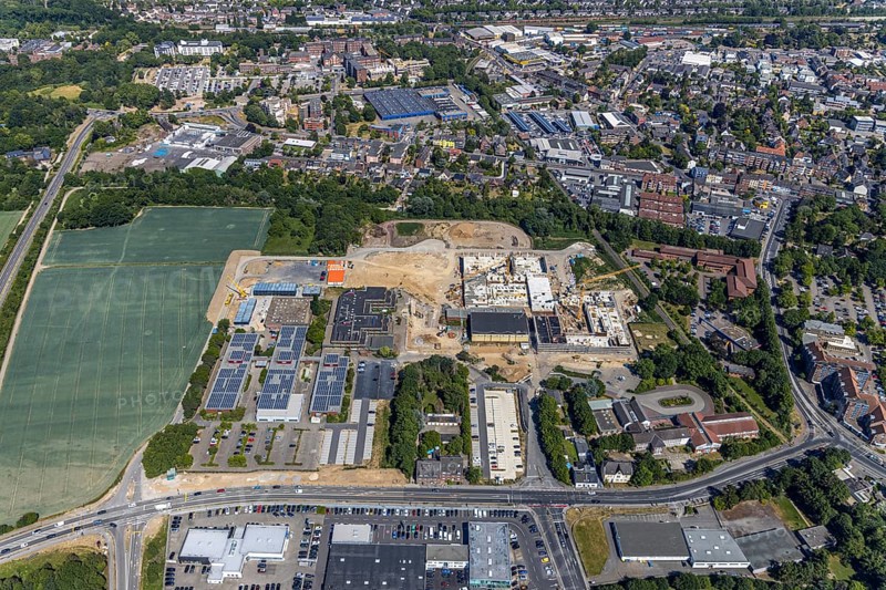 Aerial photo, Berufskolleg für Technik Mörs, construction site of new school building, vocational college campus, joint campus of the vocational college for technology, the Hermann-Gmeiner vocational college, the Mercator vocational college and the specialised seminar for geriatric care, Mörs, Ruhr area, North Rhine-Westphalia, Germany, DE, Europe, birds-eyes, view, aerial photograph, aerial photography, aerial photography, overview, overview, bird's eye view, vocational school, training, profession, apprenticeship, technical college