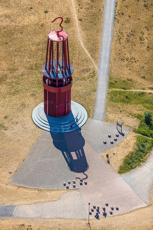 Aerial photograph, Rheinpreussen spoil tip, Das Geleucht, pit lamp, art object by Otto Piene on the Rheinpreussen spoil tip, the largest mining artwork in the world, Mörs, Ruhr area, North Rhine-Westphalia, Germany, DE, Europe, birds-eyes, view, aerial photograph, aerial photography, aerial photography, overview, overview, bird's eye view, mining, overburden, coal, colliery