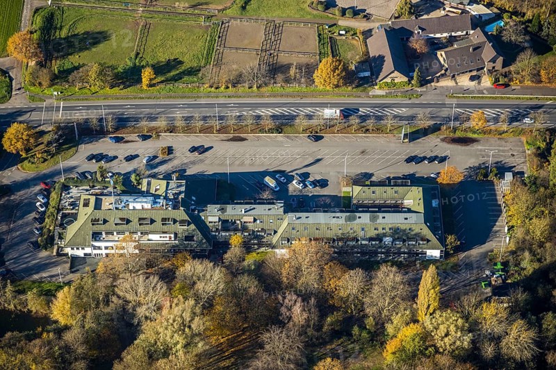 Aerial photo, Hotel Mörs Van der Valk, Moers-Vinn, Mörs, Ruhr area, North Rhine-Westphalia, Germany, DE, Europe, gastronomy, hotel, hotel facilities, hotel industry, Krefelder Straße, aerial view, aerial photography, aerial photography, overview, accommodation, bird's eye view, birds-eyes view, overview