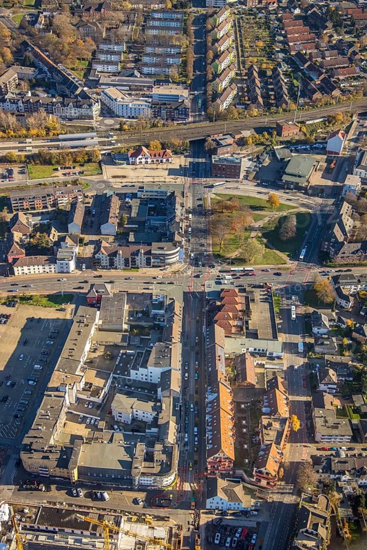 Aerial view, Mörs railway station, Augustastraße to Klever Straße, Mörs, Ruhr area, North Rhine-Westphalia, Germany, railway tracks, railway station, station forecourt, construction crane, DE, Deutsche Bahn AG, Europe, Friedrich-Ebert-Platz, commercial buildings, property tax, main station, Homberger Straße, real estate, aerial view, aerial photography, aerial photography, overview, bird's eye view, residential complex, living and life, residential area, residential buildings, birds-eyes view, overview