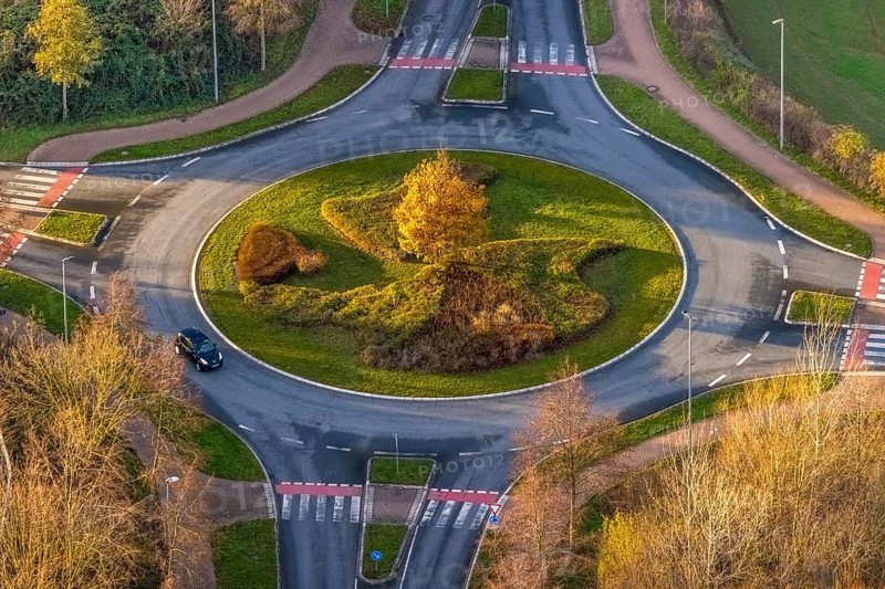Aerial view, New roundabout Danziger Ring, Oestinghauser Straße, Soest, Soester Börde, North Rhine-Westphalia, Germany, DE, Europe, roundabout, roundabout, aerial view, aerial photography, aerial photography, road traffic, overview, bird's eye view, zebra crossing, birds-eyes view, overview