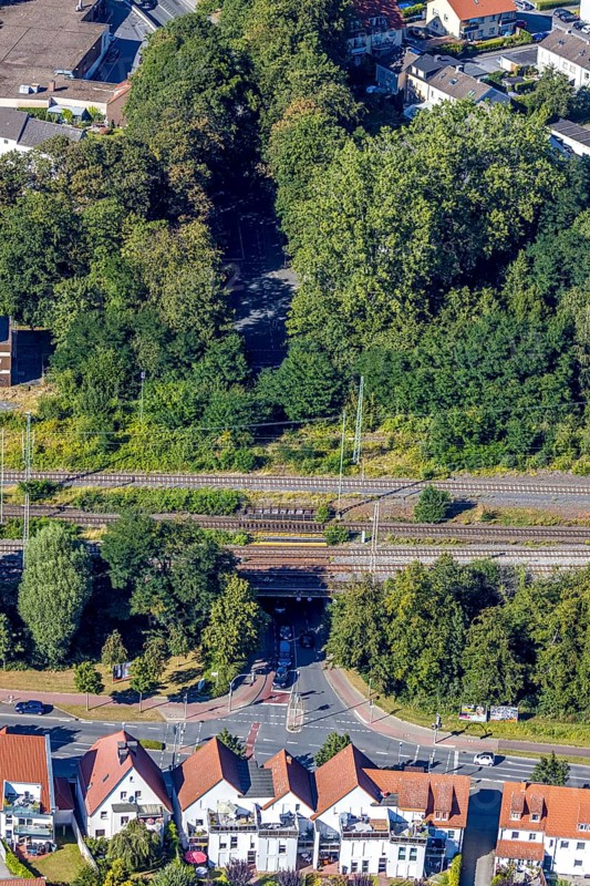 Aerial view, railway subway Wallburger Tor, railway tracks, Soest, Soester Börde, North Rhine-Westphalia, Germany, DE, Europe, birds-eyes view, aerial photography, aerial photography, overview, bird's eye view