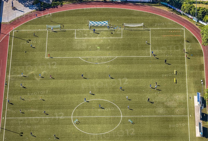 Aerial photo, Baumhofstadion, training games, Niedersprockhövel, Sprockhövel, Ruhr area, North Rhine-Westphalia, Germany, Corona measures, DE, Ennepe-Ruhr-Kreis, Europe, football pitch, football stadium, aerial photography, aerial photography, aerial photography, sports, sports facilities, sports field, sports facility, training sessions, training grounds, overview, bird's eye view, bird's eye view, overview