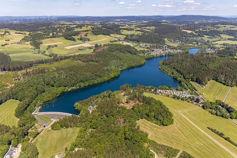 Aerial view, Lingesetalsperre, Meinerzhagen, Märkischer Kreis, Sauerland, North Rhine-Westphalia, Germany, DE, Europe, hilly landscape, aerial view, aerial photography, aerial photography, lake, dam, overview, bird's-eye view, forest area, meadows and fields, birds-eyes view, overview